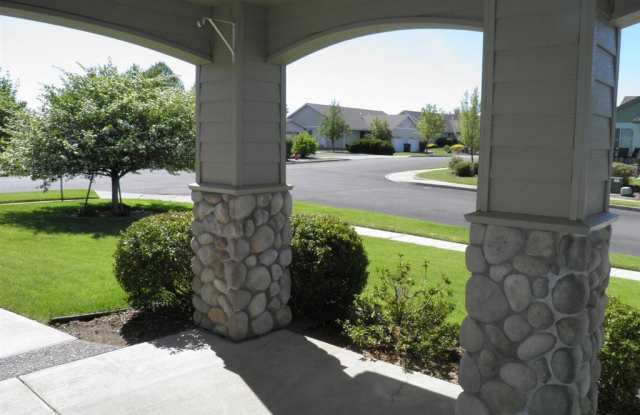1305 NE TUCSON WAY, BEND, OREGON 97701 - THE VILLAGE Gallery 3