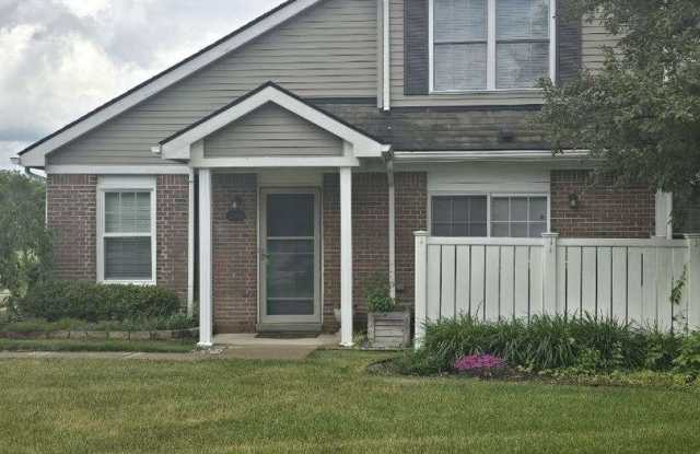 3 BEDROOM 3 BATHROOM CONDO IN BELLEVILLE Available July 11th---- BARNWELL photos photos