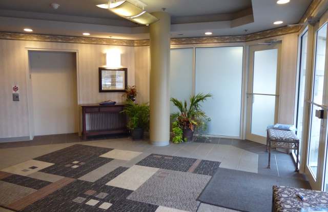 400 Village Circle Gallery 2
