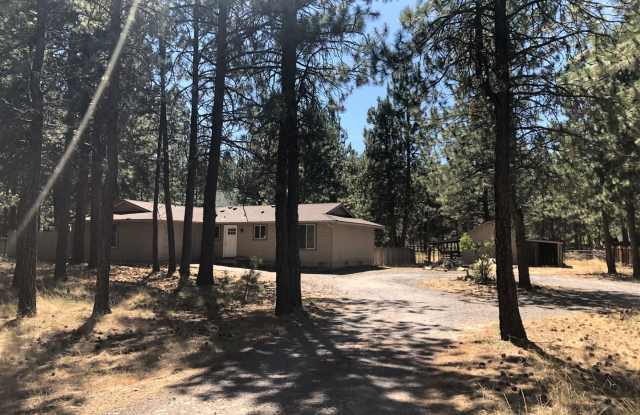 Cozy 3-Bedroom in Beautiful Tollgate! ***water included*** photos photos