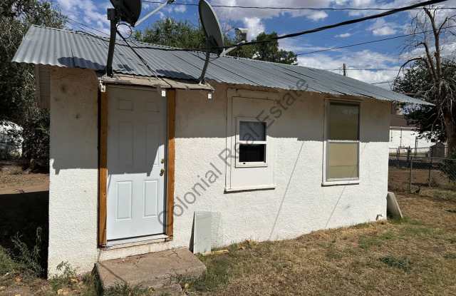 Cute and efficient studio style house for rent! All bills paid! photos photos