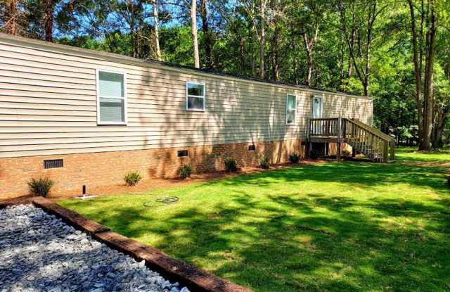 3 Bedroom Mobile Home in Pelzer SC - 124 Arthur Davis Circle, Anderson County, SC 29669
