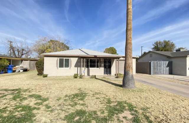 1114 E Oregon Ave photos photos