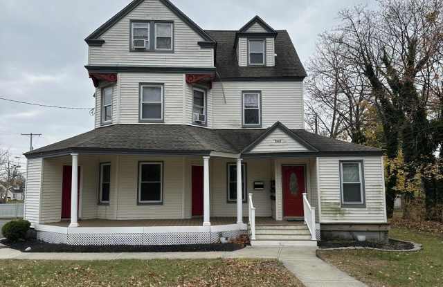 348 Cedar Avenue unit: 3 photos photos