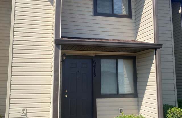 Townhouse with Large Floorplan Convenient to Tyndall AFB! - 6413 Lenawee Street, Callaway, FL 32404