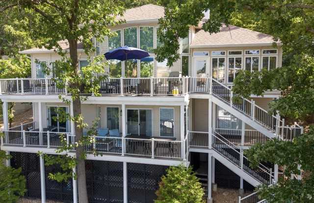 1186 Grand Cove Road Gallery 3