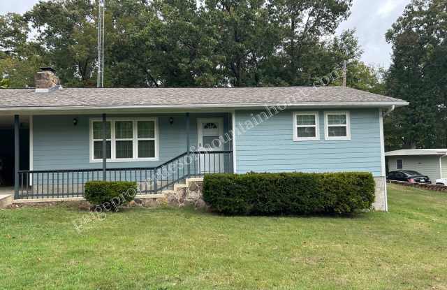 Charming 2 Bedroom, 2 Bath Home near Brown's Beach - 216 Brown's Beach Road, Bull Shoals, AR 72619 Charming 2 Bedroom, 2 Bath Home near Brown's Beach - 216 Brown's Beach Road, Bull Shoals, AR 72619