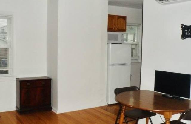 7817 Ventnor Gallery 3