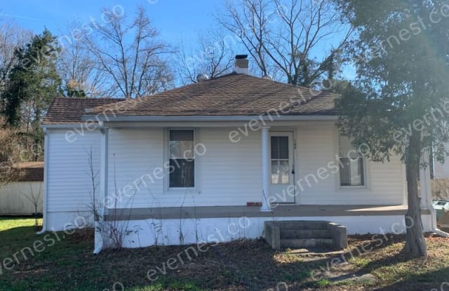 105 N Oak Ave - 105 North Oak Avenue, Highland Springs, VA 23075