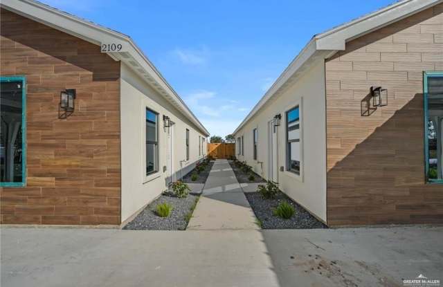 2109 Viviana Street Gallery 2