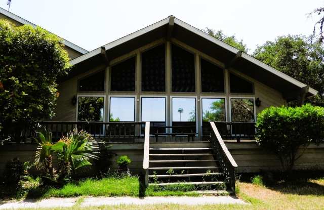 3078 Goat Hill - 3078 Goat Hill Road, Lakehills, TX 78063