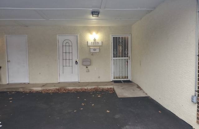 1229 Woodbrook Court Gallery 2