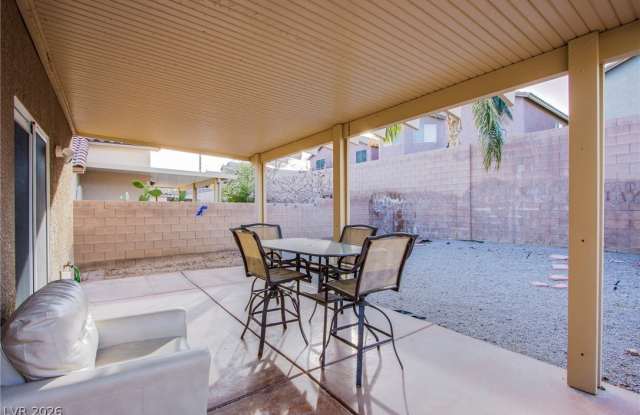 6429 Corrie Canyon Street Gallery 4