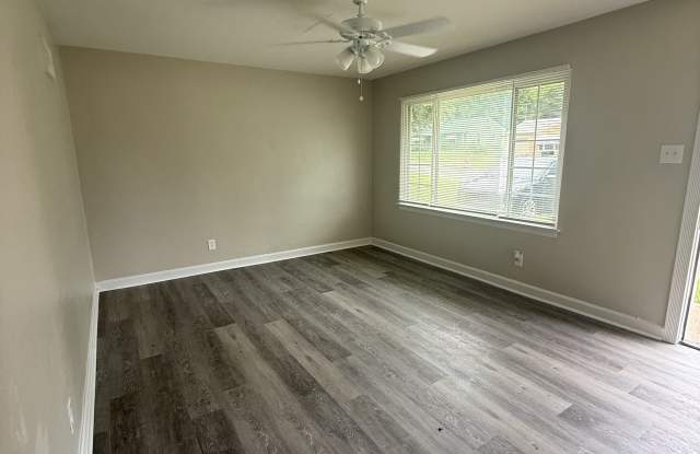9857 Dennis Dr Gallery 3