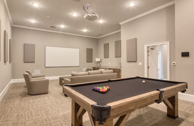 Austin Woods Apartment Homes Gallery 4