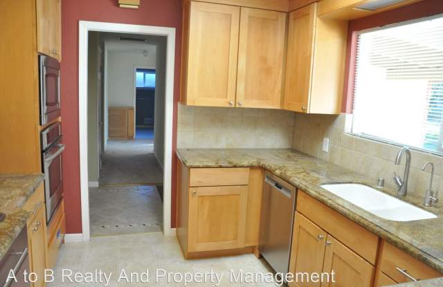 10364 Creston Dr Gallery 3