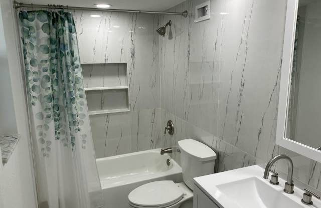 118 Yacht Club Drive - 118 Yacht Club Drive, North Palm Beach, FL 33408 118 Yacht Club Drive - 118 Yacht Club Drive, North Palm Beach, FL 33408