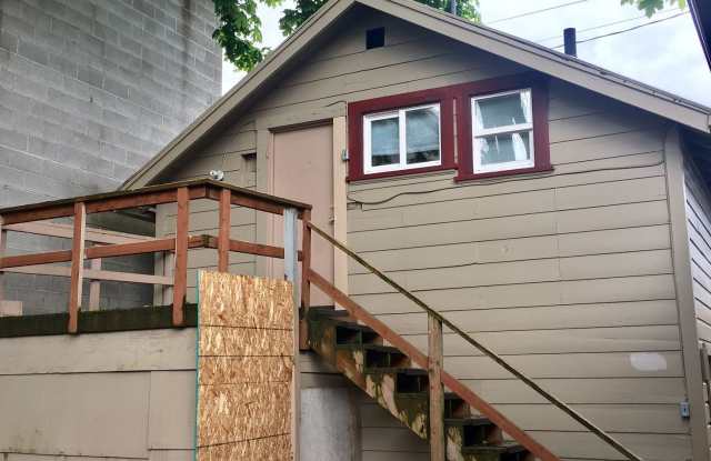 641 1/2 Madison - 641 1/2 Madison St, Eugene, OR 97402