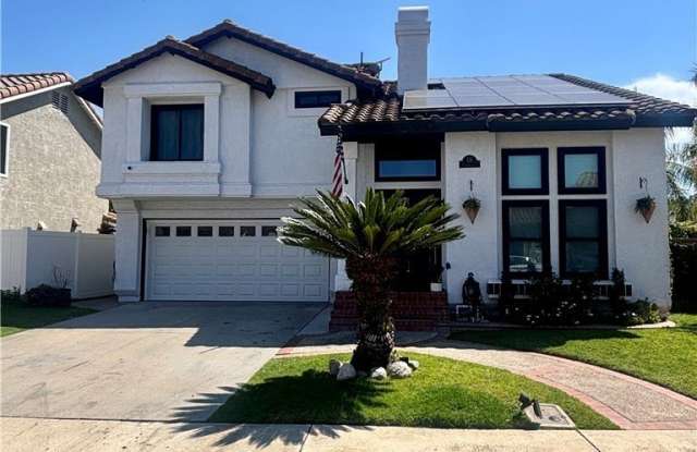 5 Falcon Crest photos photos