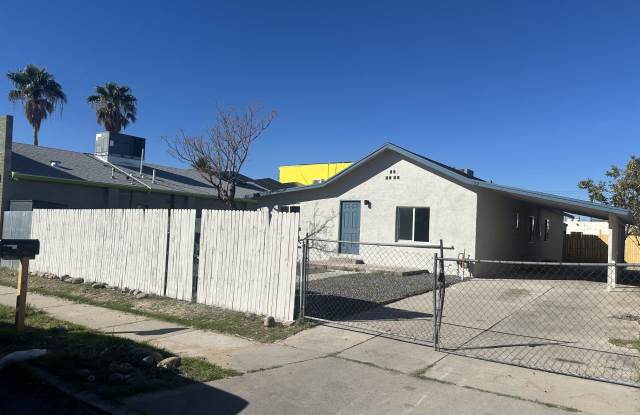 32 West 34th Street - 1 - 32 West 34th Street, South Tucson, AZ 85713