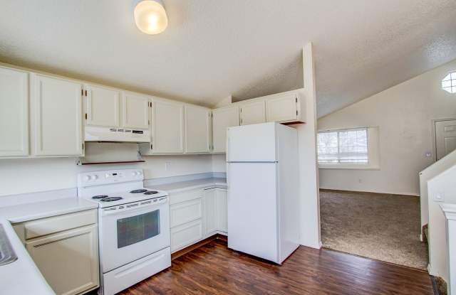 Beautiful home in School District 20!! Gallery 3