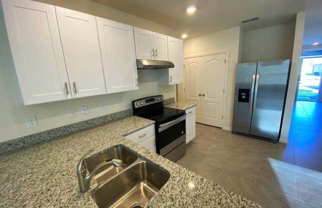 2004 Glenbrooke Rd. Gallery 4