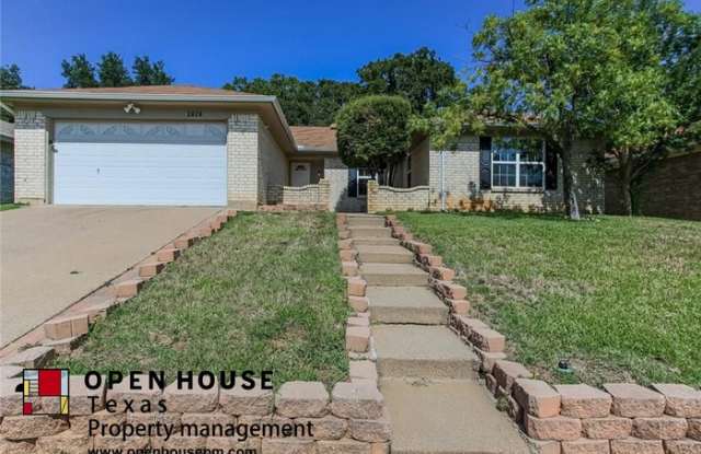 2424 Meadow Creek - 2424 Meadow Creek, Bedford, TX 76021