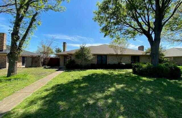 426 Tiffany Trail - 426 Tiffany Trail, Richardson, TX 75081