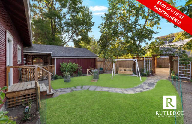 Charming Vintage 2 Bed / 1 Bath with Private Fenced Backyard ($500 OFF) photos photos