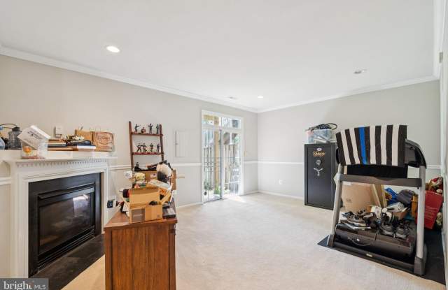 24722 CLOCK TOWER SQUARE photos photos