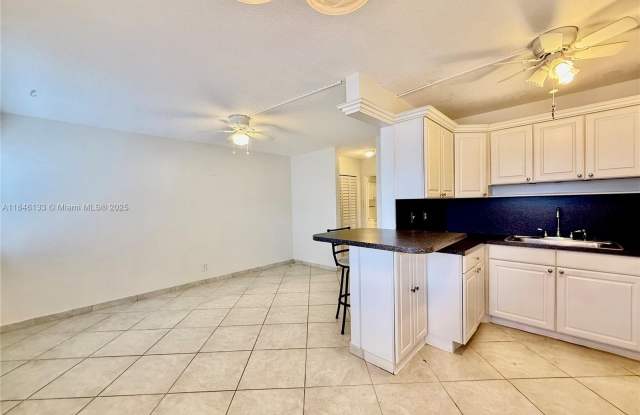 22 SE 3rd Ter photos photos