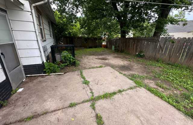 $850 - 2 bedroom/ 1 bathroom - Single Family Home photos photos