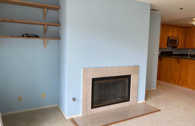 EPIC REA: Condo w/Parking & Community Pool close to BART & schools Gallery 4