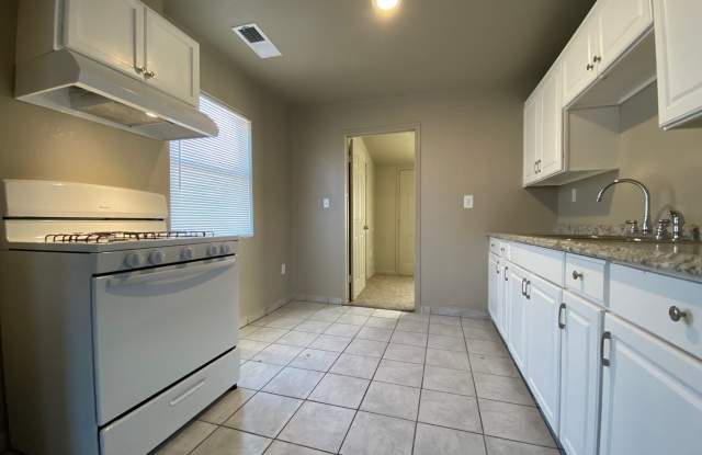 310 7th St -- West Valley Real Estate Gallery 4