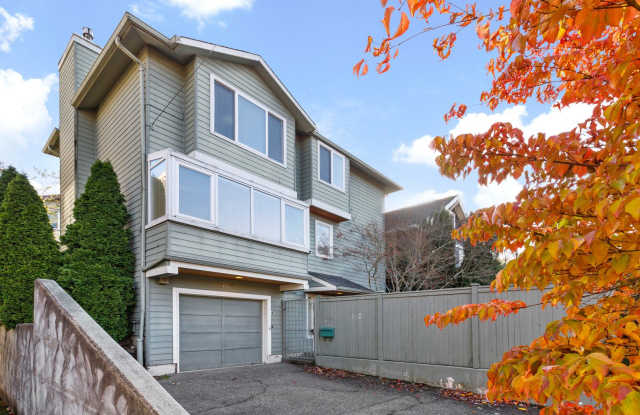 3Bd/3Ba Seattle Townhome photos photos
