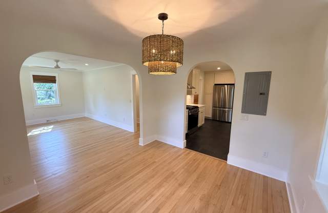 2079 Saint Lukes Drive Unit A Gallery 4