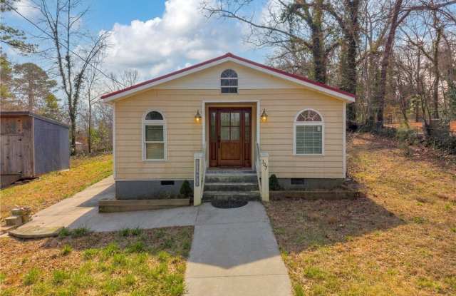 307 Moore Avenue photos photos