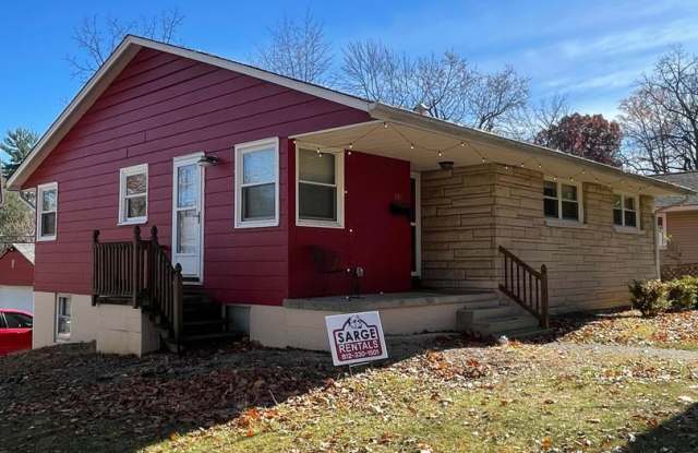 501 S Swain Ave photos photos