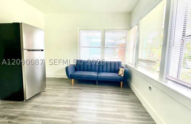 1555 Pennsylvania Ave Gallery 2
