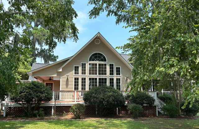 Beautiful Goose Creek Oasis photos photos