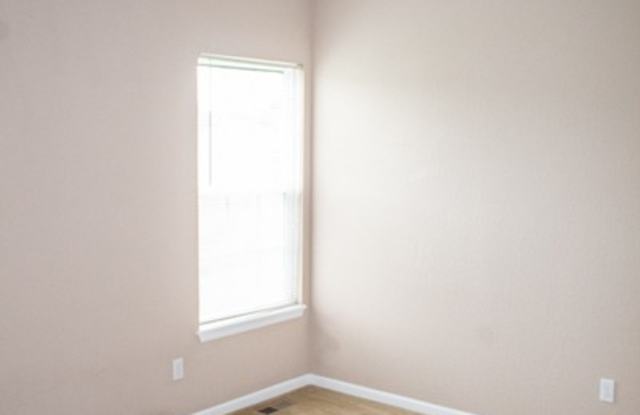 9404-9406 North Gower Avenue Gallery 4