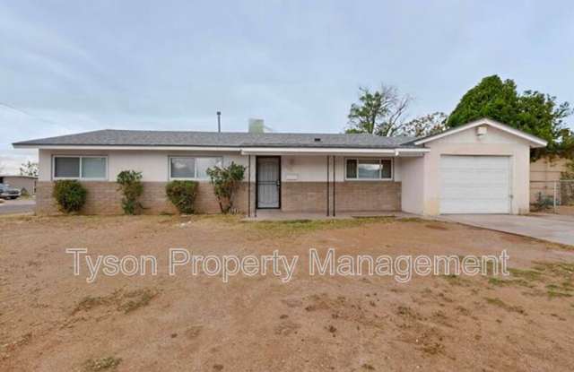 3503 Montclaire NE photos photos