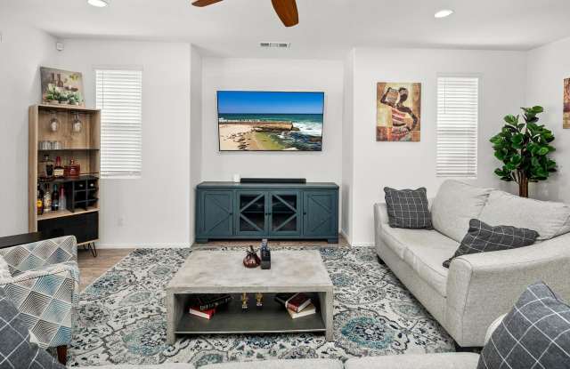215 Silver Fir Court - 215 Silver Fir Court, Vista, CA 92083