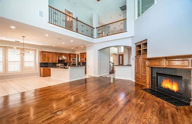 5214 Tennington Park Gallery 3