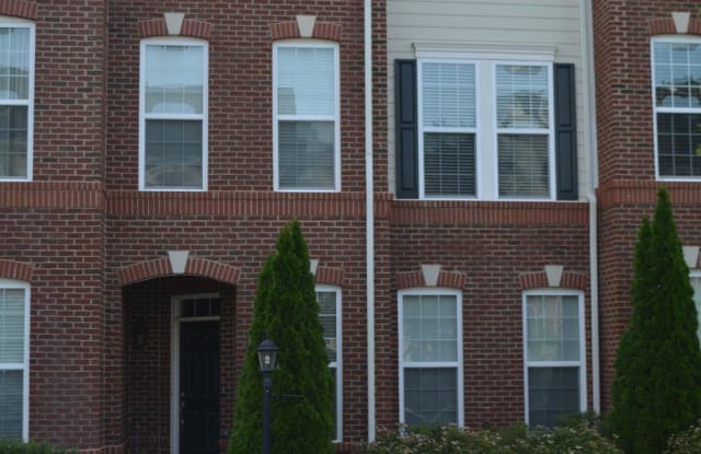 43580 POPES CREEK SQUARE - 43580 Popes Creek Square, Lansdowne, VA 20176