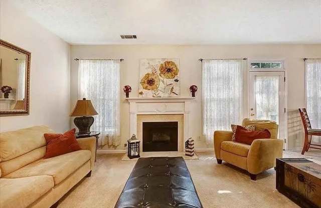 Room in 3 Bedroom Townhome at Kentmere Dr Gallery 4