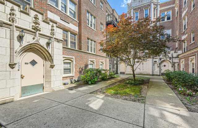 2321 E 70th Place - 2321 East 70th Place, Chicago, IL 60649