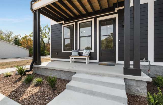 1806 Lischey Avenue - 2 photos photos
