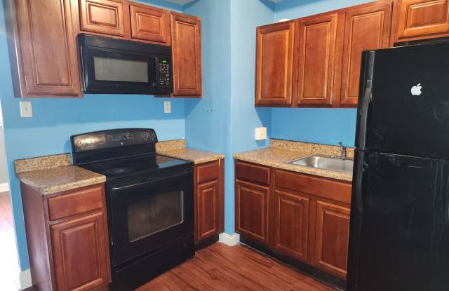 5247 Spruce St photos photos