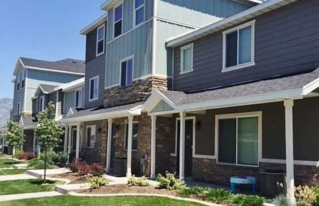 3 Bed 2.5 Bath Town Home in Vineyard for Rent photos photos